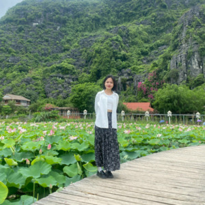 Chị Nguyễn Yến / Quận Tân Phú