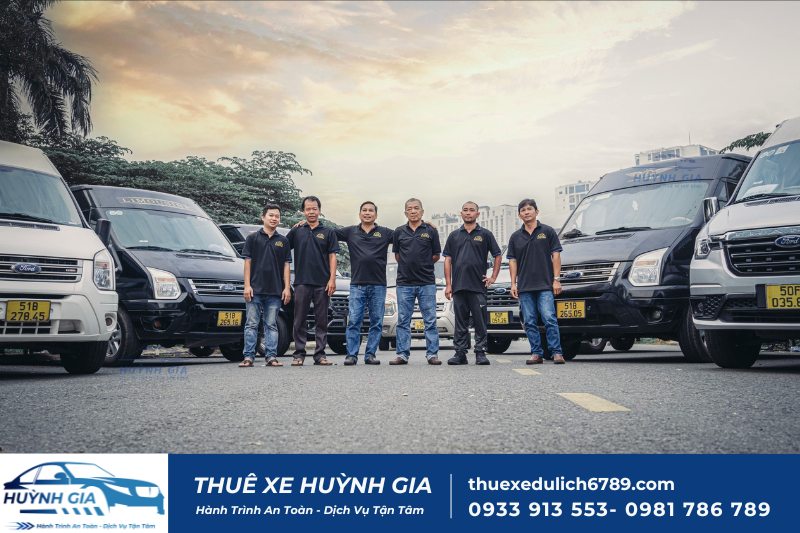 Có nên thuê xe đi chơi tất niên cuối năm?